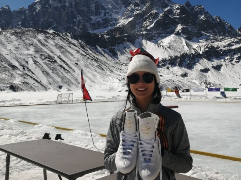 Skiing in Gokyo