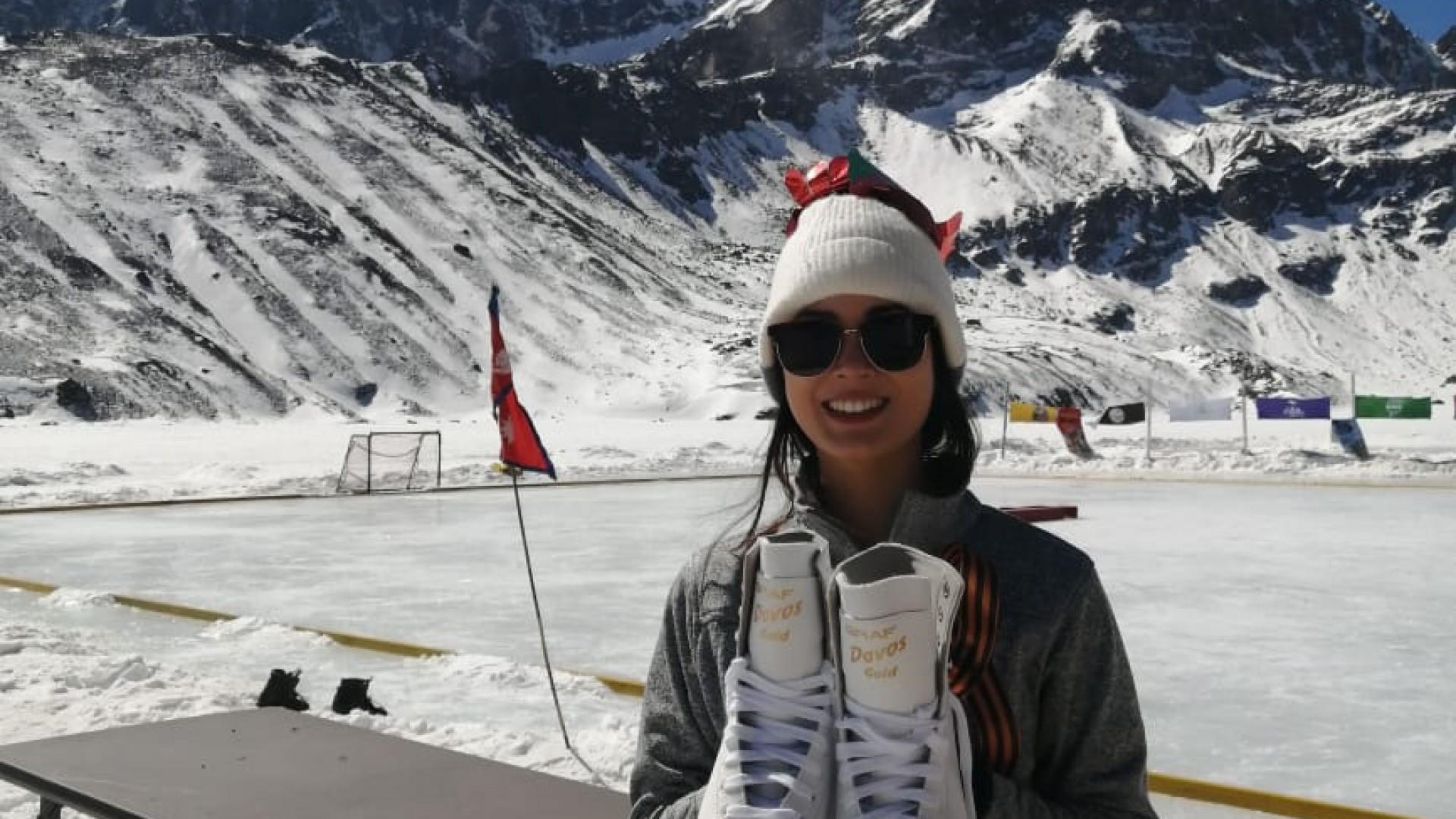 Skiing in Gokyo
